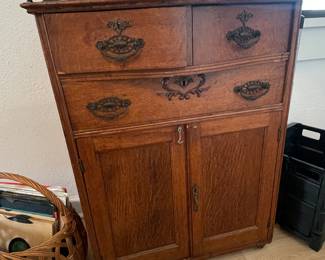 $220 	Oak Cabinet 3 drawers & cabinet doors 26Wx18Dx35T