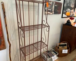 $50 	Bakers rack 68Tx10Dx35W