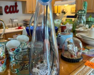 $50 Vivreau water bottle from White House luncheon event with President Barack Obama
