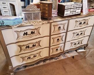 9 drawer dresser