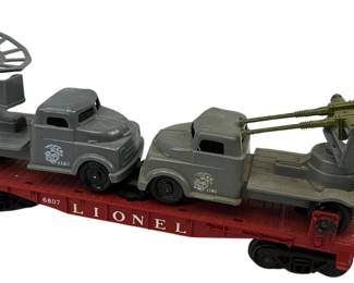 Lionel Flatcar with US Marines Trucks 6807