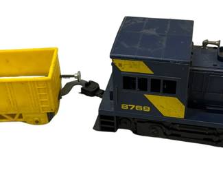 Lionel 8769 Republic Steel Switcher Plastic + Car