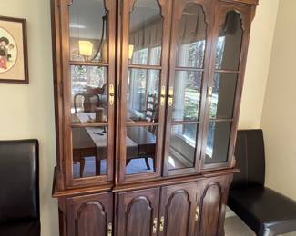 Thomasville China Hutch - Gorgeous!