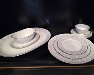 Heinrich "Flair" Dinnerware