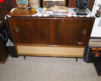Vintage Grundig cabinet