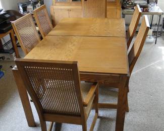 Bernhardt table and chairs