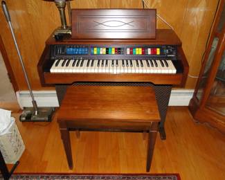 Lowry Magic Genie organ