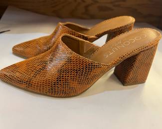 Coconuts by Matisse heels. Size 8. Used.