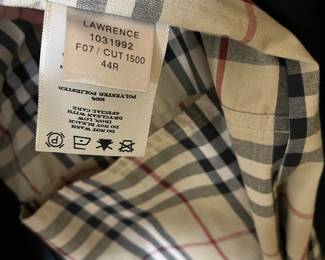 Men 44R black Burberry trench coat