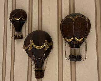 Metal balloon wall decor