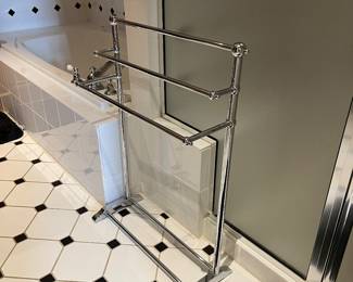 Chrome towel rack