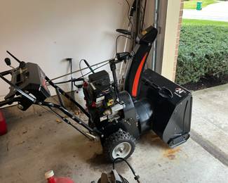 SnoTEK 9.5 snowblower 24” width - used this winter and works well