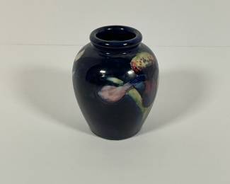 Sm English Porcelain Vase