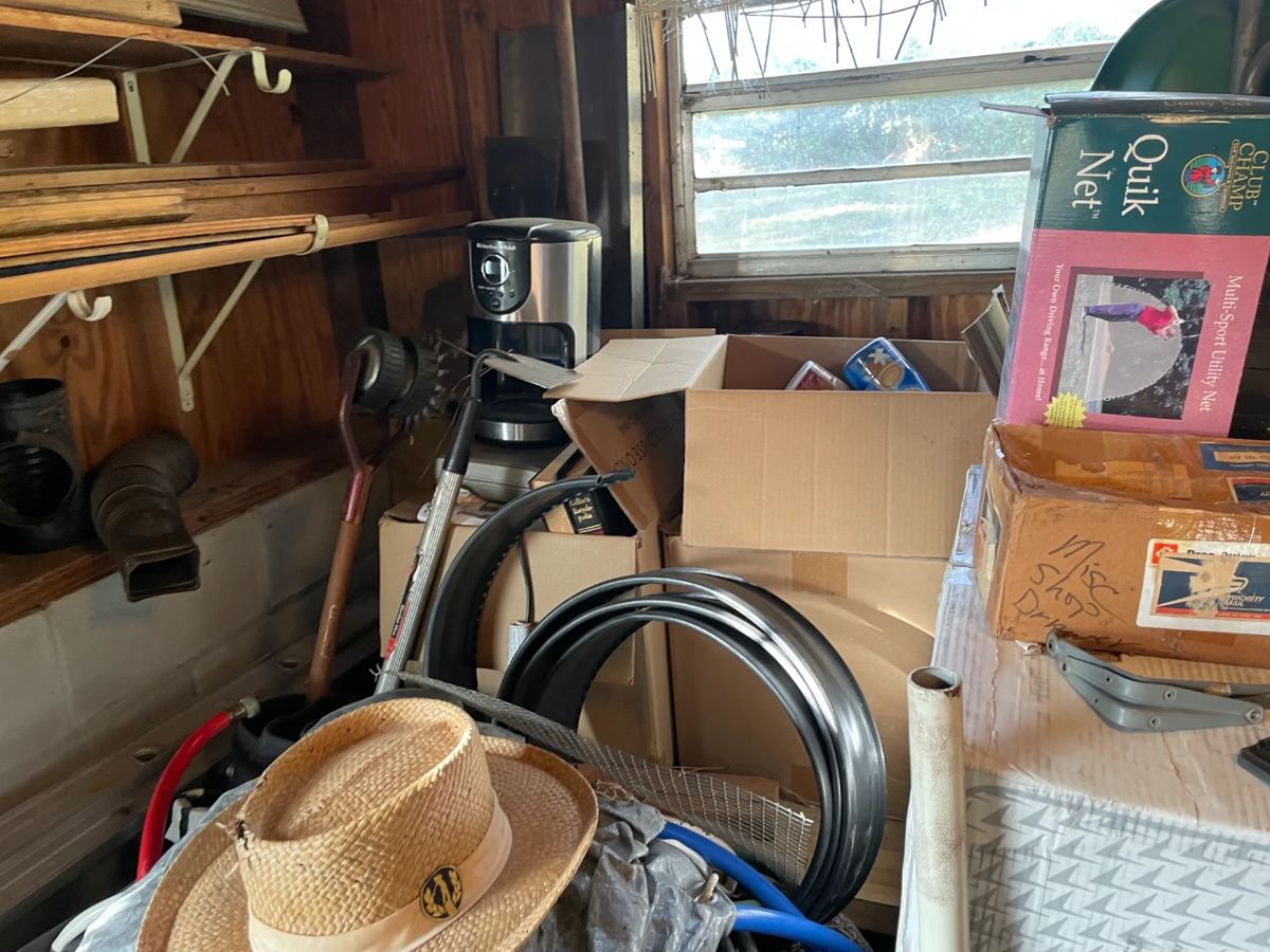 Helping Hands Estate Sales /Fl Dunnellon starts on 3/13/2024