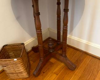 ANTIQUE TABLE
