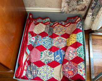 ANTIQUE QUILTS