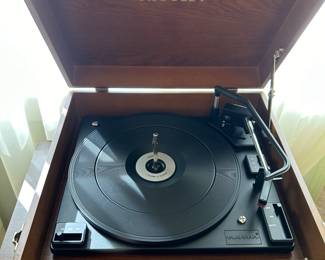 CROSLEY RECORD PLAYER