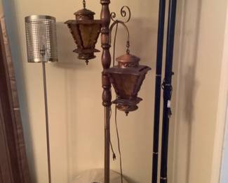 MIDCENTURY pole lamp 