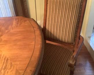 Six chairs xlent