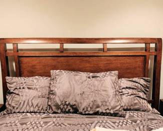 Howard Miller Signature Home Furnishings