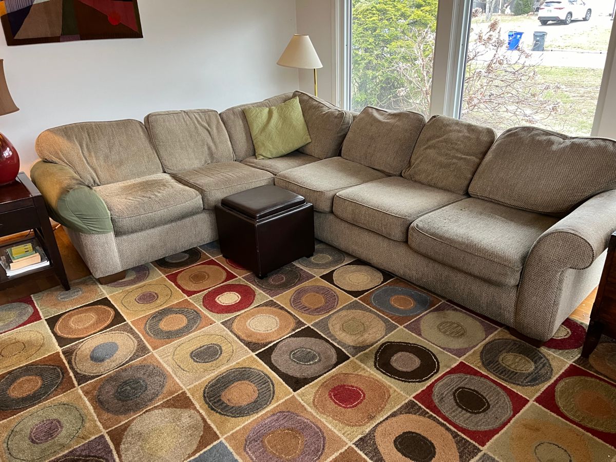 Great Sale in Upper Arlington! Furniture,... starts on 3/1/2024