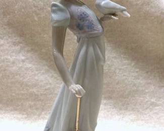 Lladro Girl With Dove Figurine