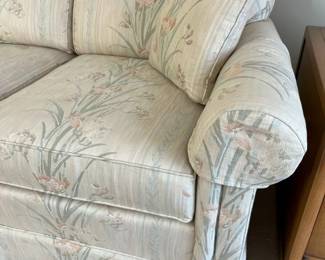 35 Drexel Heritage Floral Upholstery Detailmin
