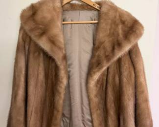 35 Vintage Mink Cropped Jacketmin