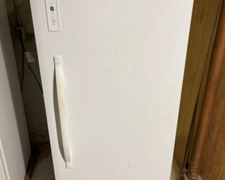 35 Kenmore Upright Freezermin