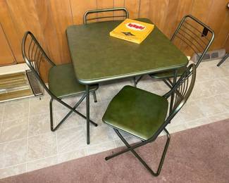 35 Cosco Folding Card Tablemin