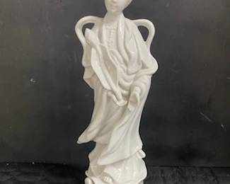 Chinese Porcelain Figure 
