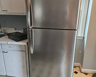 Frigidaire Fridge