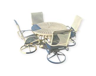 Round metal outdoor table and 4 chairs