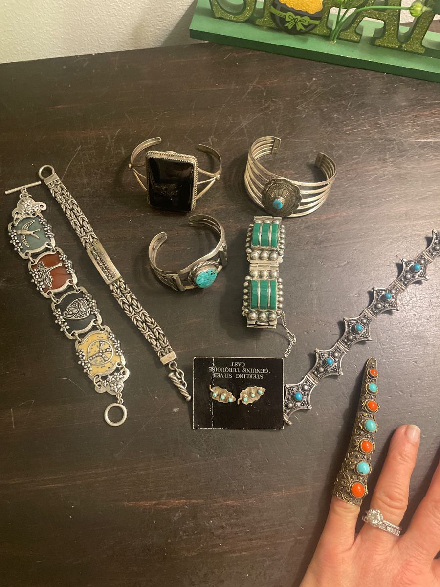 Estate Sales Plus Deerfield Sale starts on 3/8/2024