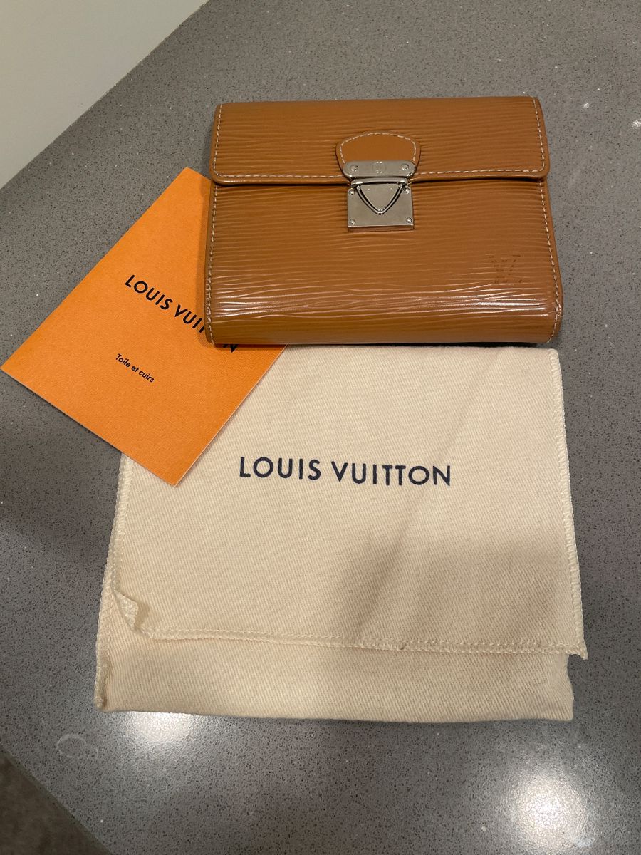 Estate Sales Plus Deerfield Sale starts on 3/8/2024