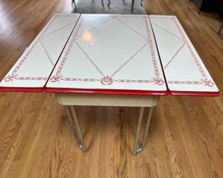 MCM 
Enamel Top Table 