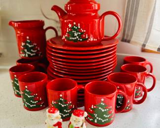 Waechtersbach Germany Christmas Dishes 