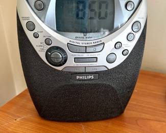 2000 Philips Compact Disc Clock Radio - AJ3965 