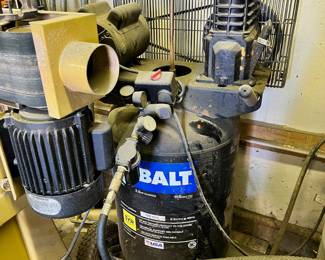 Kobalt 30 Gallon 2.0HP 155 Max PSI Vertical Air Compressor