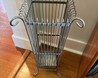 Gray Metal Wire Umbrella Holder