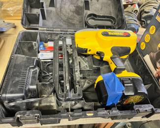 Dewalt Finish Nailer