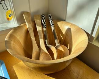 Wood Mixing Bowl & Salad Servers, Wooden Salad Servers with Black/White Giraffe Print