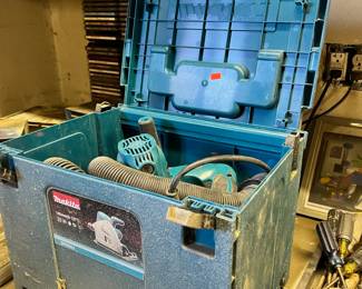 Makita 12 Amp 6-1/2" Plunge Circular Saw - SP6000J 