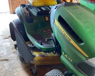 John Deere riding mower