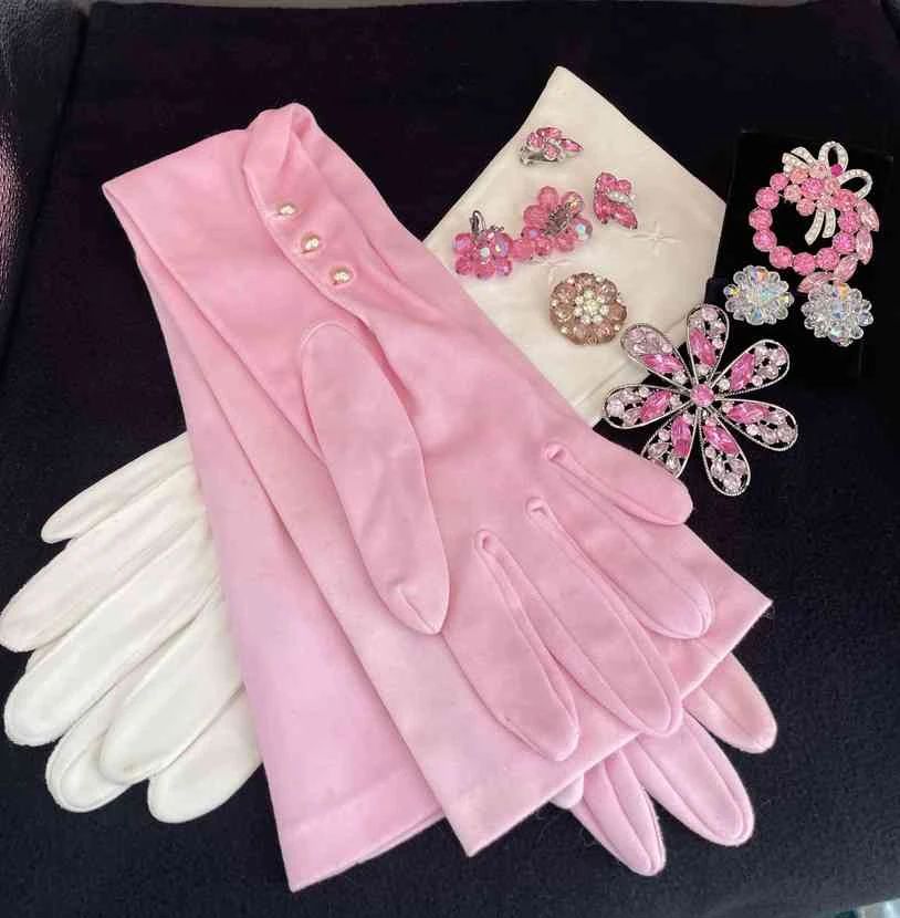 Sparkly Pink's Vintage Costume Jewelry * Clip On Earrings * Brooches * Eisenherg Brooch / Clip On Earrings Set