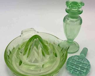 Vaseline Glass Vintage Perfume Bottle With Stopper * Beautiful Stopper * Lemon Juicer
