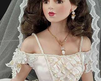 Aston-Drake Bride * Designer Details
