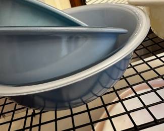 Table FILLED with Vintage Pyrex!