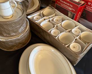 A STUNNING set of GORHAM China! Such a beautiful and classic GOLD rimmed pattern! Service for Ten! 