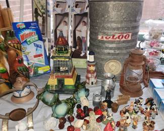 Vintage Igloo - Screen Curtain - Succulent Plant Decor